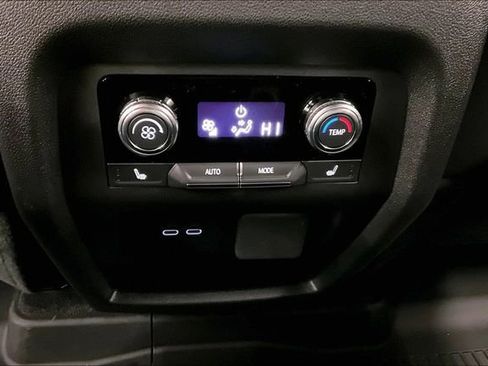 Used 2025 GMC Acadia Denali w/ Super Cruise Package image 31