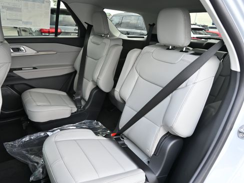 New 2026 Ford Explorer Active w/ Active Comfort Package image 33