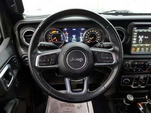 Used 2022 Jeep Wrangler Unlimited Sahara AWD/4WD image 21