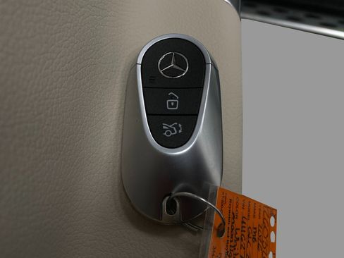 New 2026 Mercedes-Benz GLC 300 4MATIC image 33