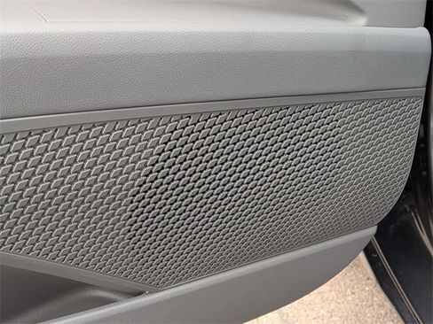 Used 2025 Hyundai Elantra Sport image 10