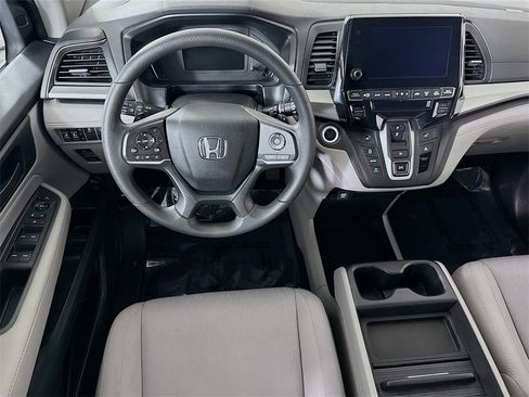 Used 2020 Honda Odyssey EX image 3