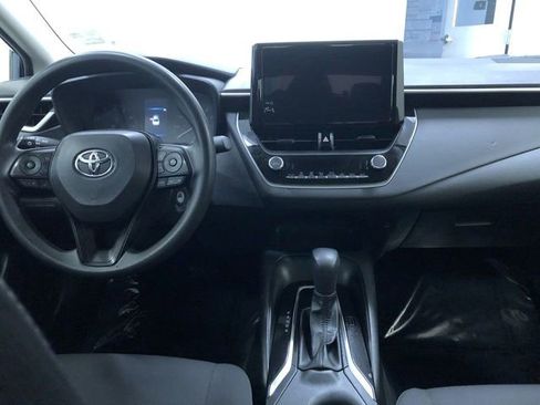 Used 2023 Toyota Corolla LE image 18
