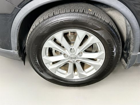 Used 2014 Nissan Rogue SV image 11