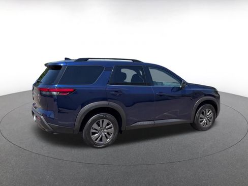 Used 2025 Nissan Pathfinder SV AWD/4WD image 14