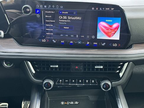 Certified 2025 Chevrolet Suburban Z71 w/ Comfort Package image 25