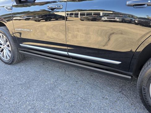 Used 2021 GMC Yukon Denali w/ Denali Premium Package image 48