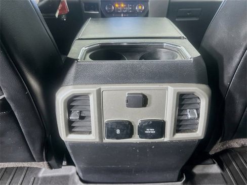 Used 2018 Ford F250 Lariat w/ Chrome Package image 26