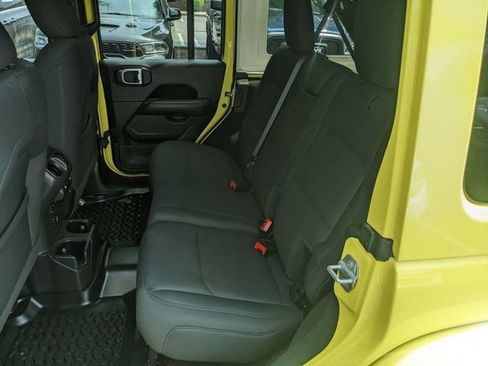 Certified 2022 Jeep Wrangler Unlimited Sahara w/ Cold Weather Group image 8