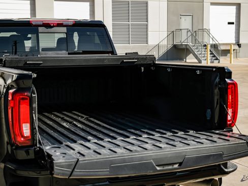 Used 2022 GMC Sierra 3500 Denali w/ Technology Package image 99