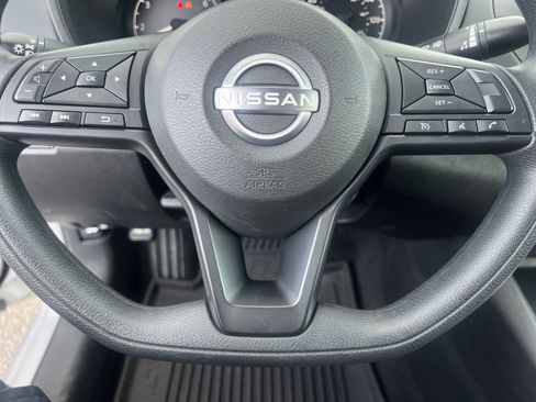 Used 2023 Nissan Altima 2.5 S FWD image 9