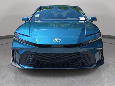 New 2026 Toyota Camry SE FWD image 2