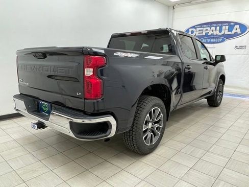 Used 2022 Chevrolet Silverado 1500 LT AWD/4WD image 21