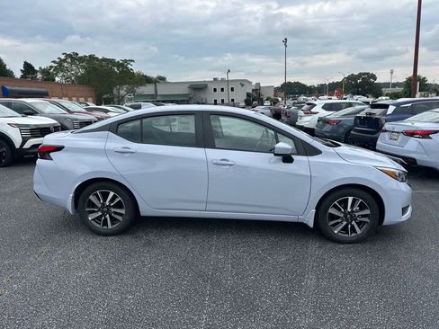 New 2025 Nissan Versa SV w/ Trunk Package FWD image 2