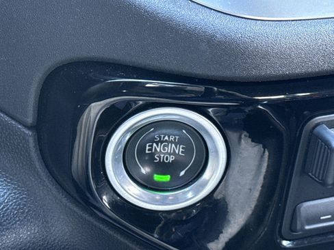 Used 2022 GMC Sierra 1500 SLT w/ SLT Premium Package image 22