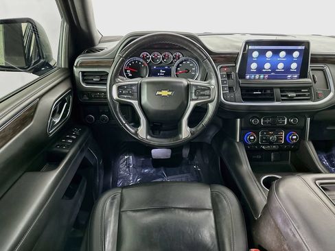 Used 2021 Chevrolet Suburban LT RWD image 25