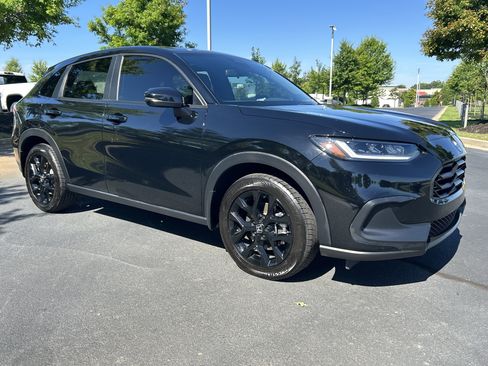 Used 2024 Honda HR-V Sport image 18