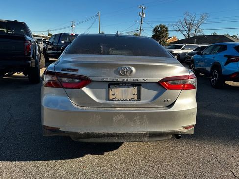 Used 2024 Toyota Camry LE image 11