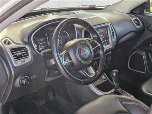 Used 2017 Jeep Compass Latitude w/ Popular Equipment Group image 10