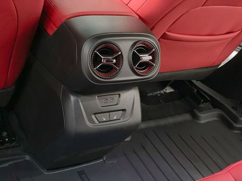 New 2025 Chevrolet Blazer EV RS image 21