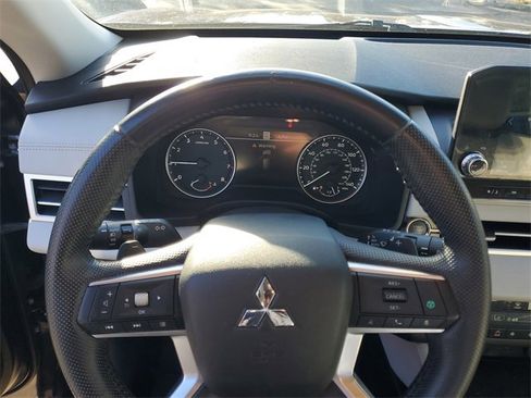 Used 2022 Mitsubishi Outlander SEL image 20