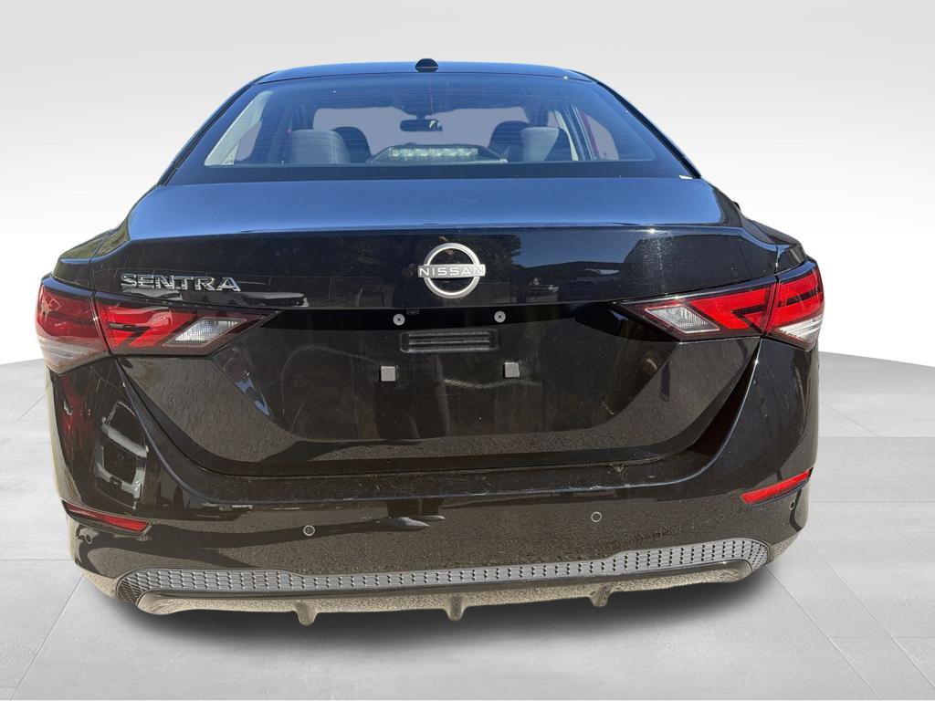 Used 2025 Nissan Sentra SV FWD image 12