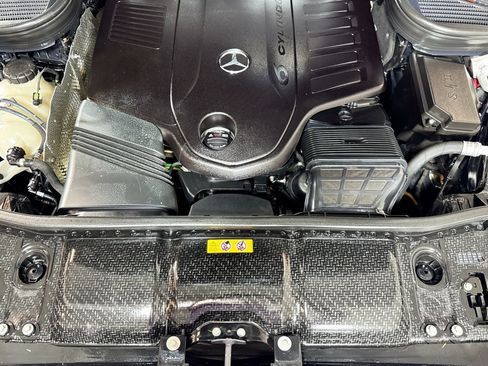 Used 2025 Mercedes-Benz GLS 450 4MATIC image 30