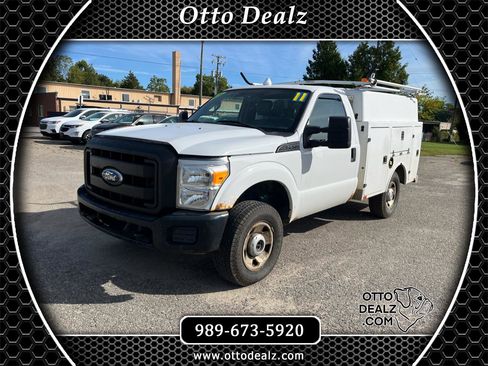 Used 2011 Ford F250 XL w/ Skid Plate Pkg image 1