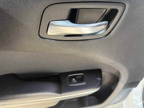Used 2015 Dodge Charger SE w/ Popular Equipment Group RWD image 20