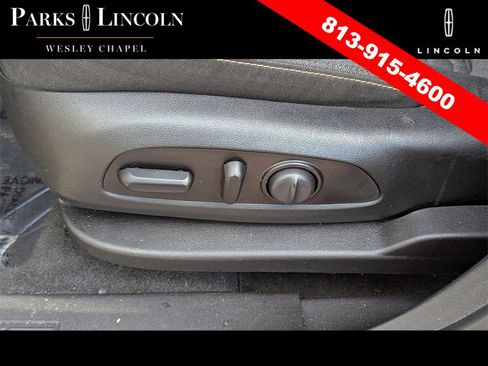 Used 2019 Chevrolet Equinox LT image 19