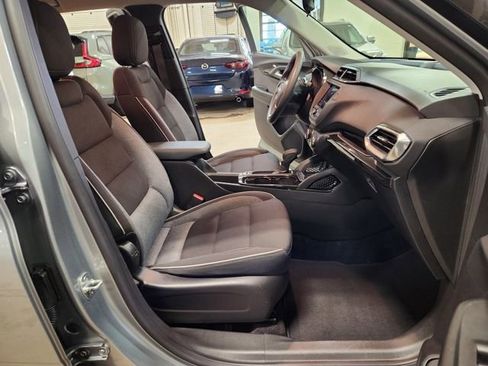 Used 2023 Chevrolet TrailBlazer LT image 29