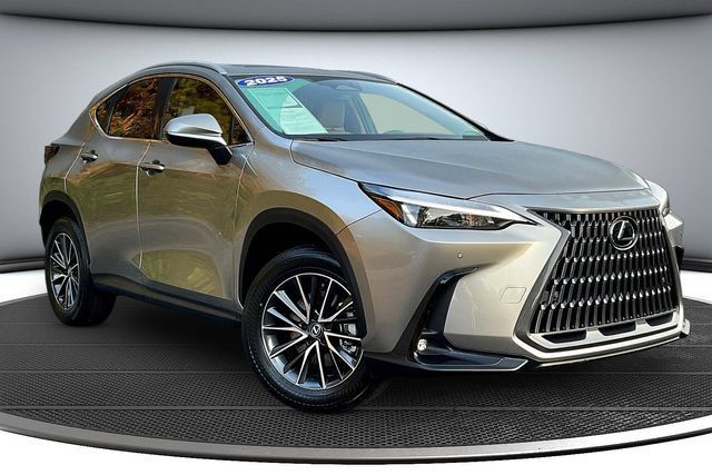 Used 2025 Lexus NX 250 FWD w/ Accessory Package (Z1) image 3