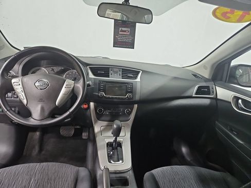 Used 2015 Nissan Sentra SV FWD image 13