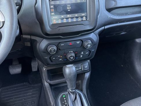 Used 2020 Jeep Renegade Sport FWD image 17