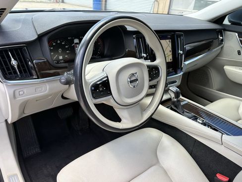Used 2018 Volvo S90 T5 Momentum w/ Convenience Package FWD image 14