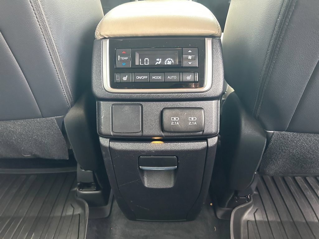 Used 2022 Subaru Ascent Limited AWD/4WD image 17
