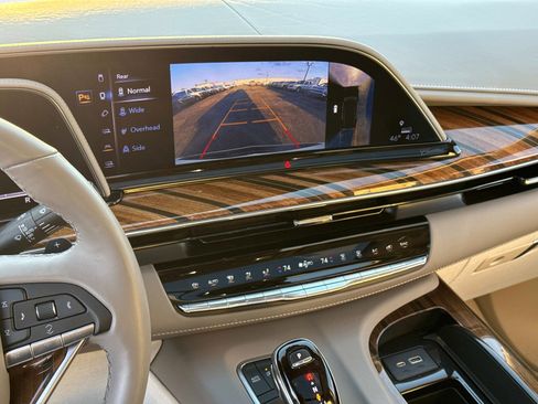 Used 2023 Cadillac Escalade Sport Platinum image 6