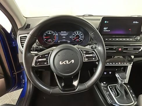 Used 2022 Kia Seltos SX w/ Sunroof Package AWD/4WD image 15