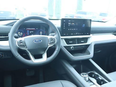 New 2026 Ford Explorer Active w/ Active Comfort Package RWD image 2