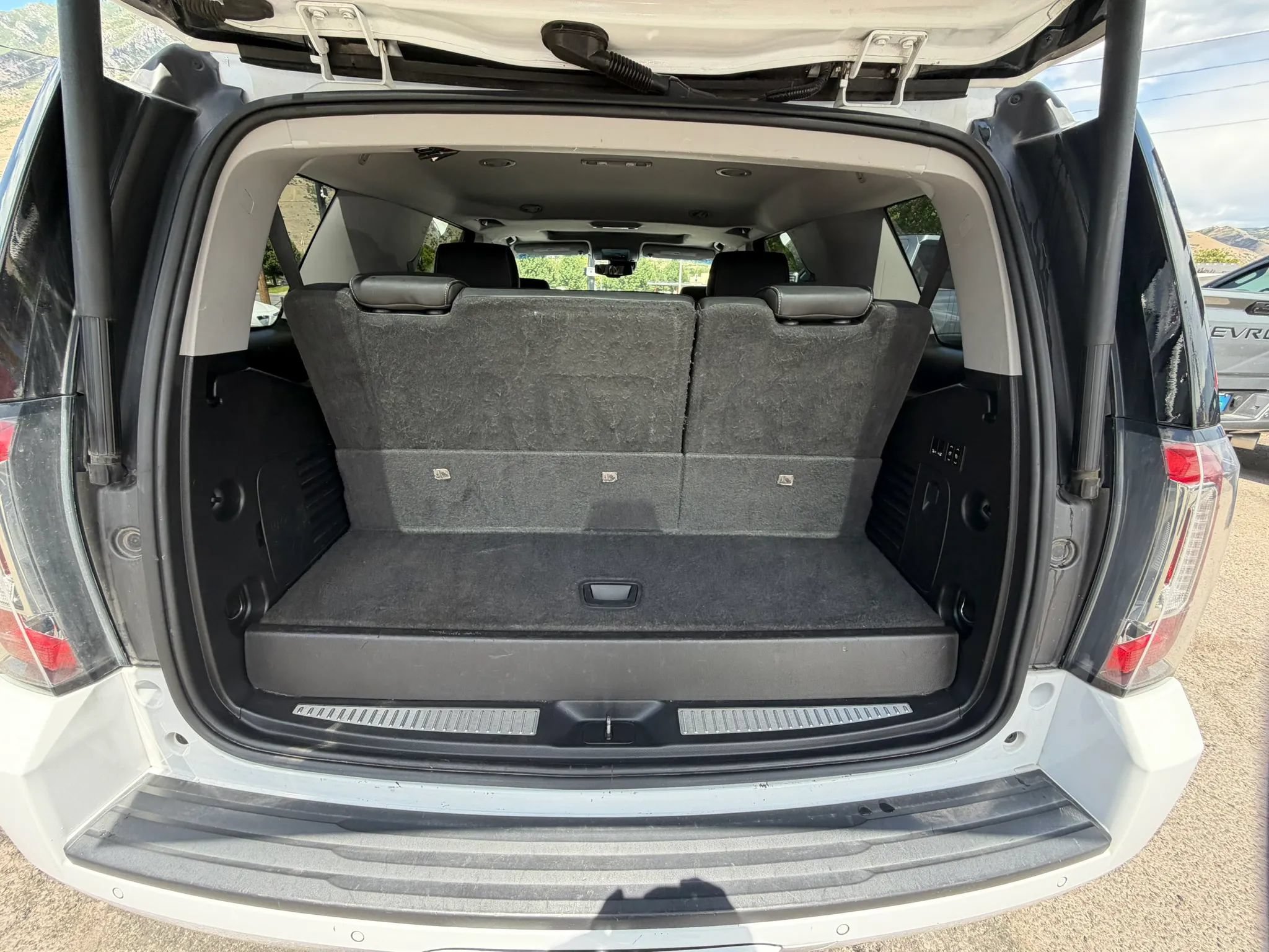 Used 2019 GMC Yukon SLT AWD/4WD image 38