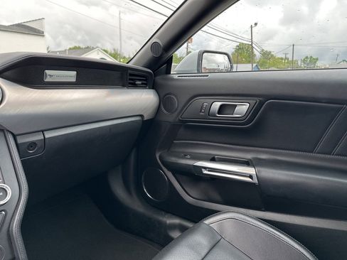 Used 2023 Ford Mustang Premium image 34