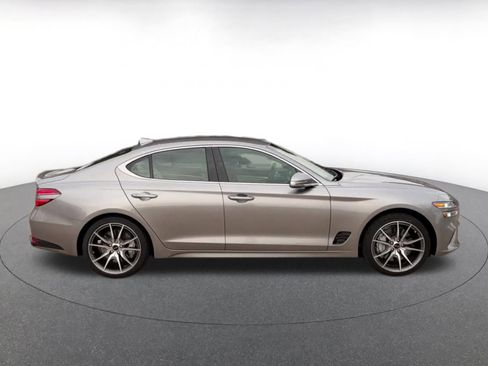 Used 2025 Genesis G70 2.5T image 16