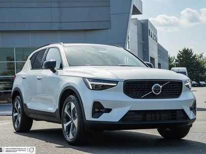 New 2026 Volvo XC40 B5 Plus w/ Climate Package