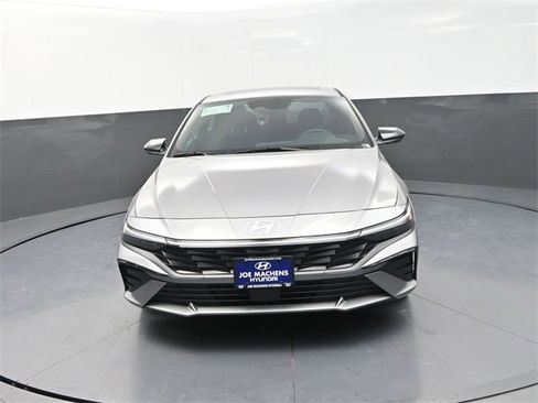 New 2026 Hyundai Elantra SEL Sport image 3
