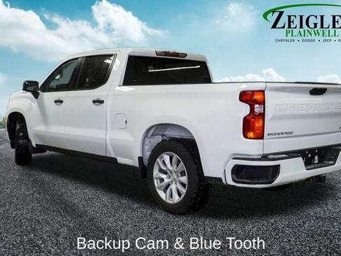 Used 2022 Chevrolet Silverado 1500 Custom image 2