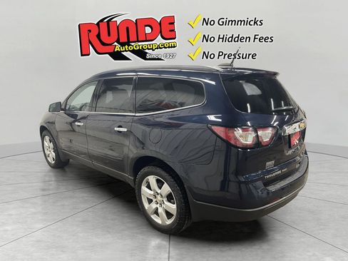Used 2017 Chevrolet Traverse LT w/ Style and Technology Package AWD/4WD image 3
