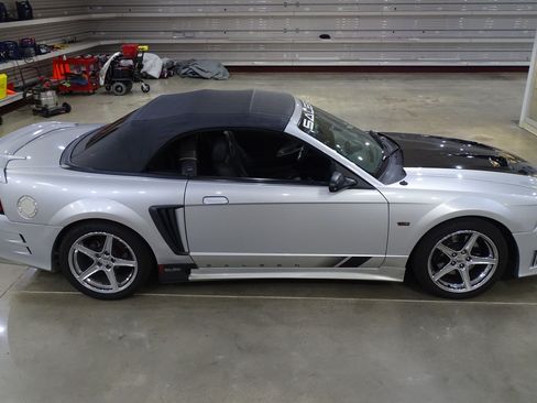 Used 2001 Ford Mustang GT RWD image 17
