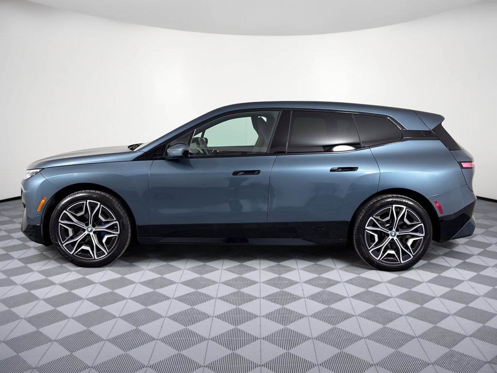 Used 2024 BMW iX xDrive50 w/ Sport Package AWD/4WD image 2