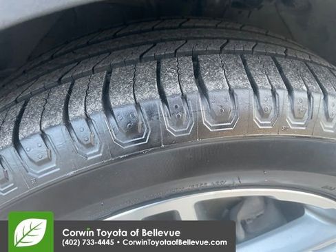 Used 2017 Hyundai Santa Fe Limited image 13