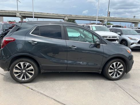 Used 2017 Buick Encore Essence FWD image 8